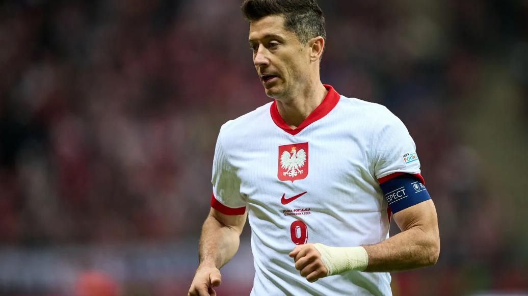 축구 국가대표팀 선수 득점 순위: 호날두-메시 1,2위... 케인, 펠레 제치고 12위로